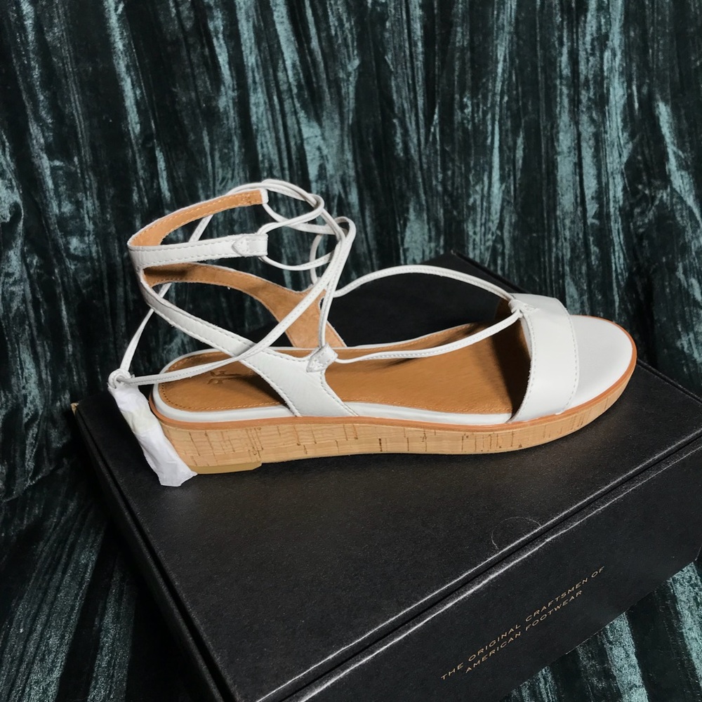 Frye Gladiator Sandal NIB - Picture 8 of 8
